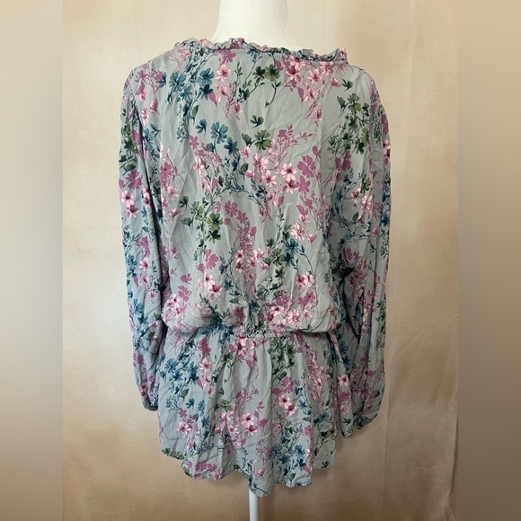 Andree by Unit women's 3X floral v neck blouse w/ ruffle & elastic waist EUC - Picture 4 of 7